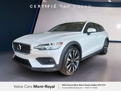 Volvo V60 Cross Country  2021