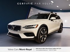 2022 Volvo V60 Cross Country