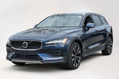 Volvo V60 Cross Country B5 AWD Plus 2023
