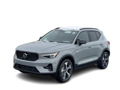 Volvo XC40 Plus Dark 2025