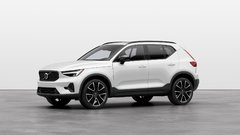 Volvo XC40 Plus Dark 2025