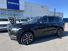 2019 Volvo XC90 T8 eAWD Momentum