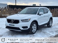 2021 Volvo XC40 Momentum