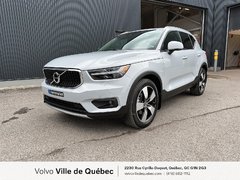 Volvo XC40 Momentum 2022