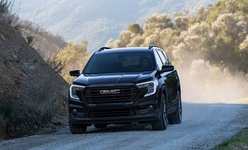Le GMC Terrain 2022 redessiné et disponible en version AT4