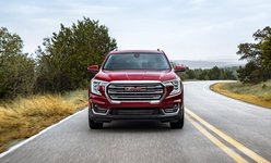 Le GMC Terrain 2022 redessiné et disponible en version AT4