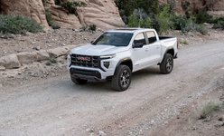 5 Outstanding features of the GMC Canyon AT4 and AT4X