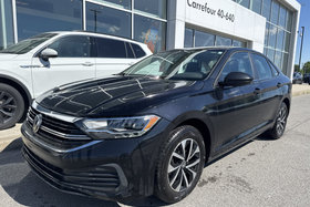 Volkswagen Jetta TRENDLINE AUTOMATIQUE CARPLAY CAMÉRA 2023