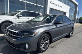 Volkswagen Jetta HIGHLINE CUIR TOIT PANO BEATS AUDIO CARPLAY CAMÉRA 2023