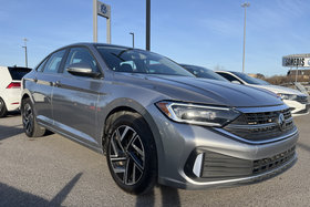 Volkswagen Jetta HIGHLINE CUIR TOIT PANO BEATS AUDIO CAMÉRA CARPLAY 2024