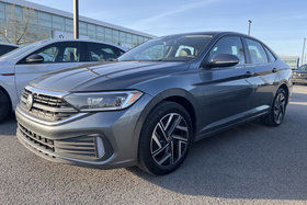 Volkswagen Jetta HIGHLINE CUIR TOIT PANO BEATS AUDIO CAMÉRA CARPLAY 2024