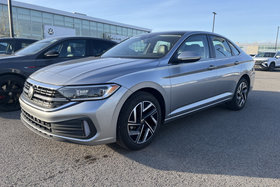 Volkswagen Jetta HIGHLINE CUIR TOIT PANO BEATS AUDIO CAMÉRA CARPLAY 2024