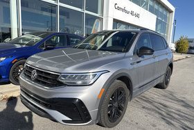 Volkswagen TIGUAN COMFORTLINE RLINE BLACK ÉDITION CUIR TOIT PANO 4X4 2022