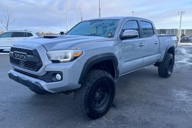 Toyota Tacoma SR5 + V6 + TRD Sport + LIFTÉ + 33pouces + LOOK +++ 2018