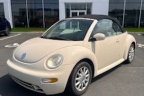 2004 Volkswagen New Beetle Convertible GLS + CONVERTIBLE + CUIR + AIR CLIM +++