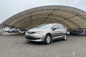 2017 Chrysler Pacifica Wgn LX W/ PARK SENSE