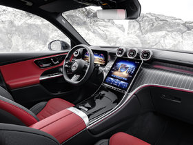 Laval to Montreal: Mercedes-Benz Technology for Regional Urban Driving