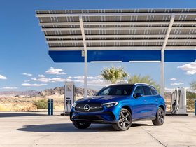 Mercedes-Benz GLC 350e 2025 : 87 kilomètres d'autonomie électrique suffisent-ils pour vos déplacements?