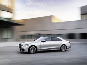 La Mercedes-Benz Classe S 2021 établit une nouvelle référence en matière de technologie de luxe