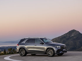 Mercedes-Benz GLE 2021 vs Audi Q7 2021 : l’étoile du match