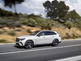 The Next-Generation 2023 Mercedes-Benz GLC and the Current Model: What is Different?