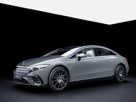 Mercedes-Benz met le paquet pour son véhicule électrique phare EQS 2025 : autonomie accrue et refonte visuelle