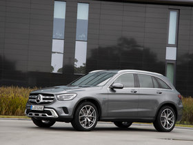 Certified Pre-Owned vs New Mercedes: Complete Buying Guide for Ottawa