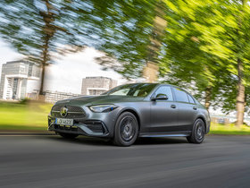 Ready for Anything: 3 Reasons 4MATIC All-Wheel Drive is a Must-Have for an Ontario Autumn