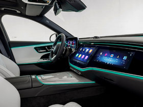 How Mercedes-Benz Active Ambient Lighting Keeps Ottawa Drivers Alert on Dark Winter Commutes