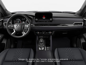2025 Mitsubishi Outlander - Exterior - 1