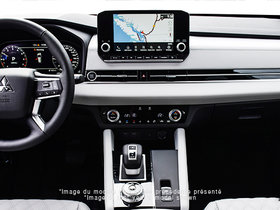 2025 Mitsubishi Outlander - Exterior - 1