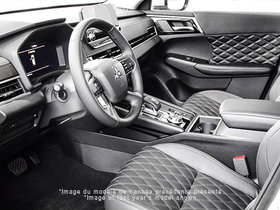 2025 Mitsubishi Outlander - Exterior - 1