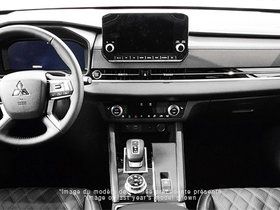 2025 Mitsubishi Outlander - Exterior - 1