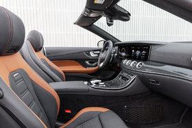Caméra de tableau de bord et systèmes de sécurité avancés Mercedes-Benz : protégez votre véhicule