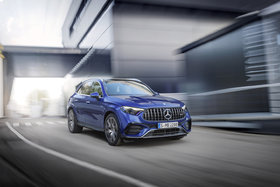 Sun, Rain, and Traffic: How Mercedes-Benz Driver Assist Systems Master Summer Driving