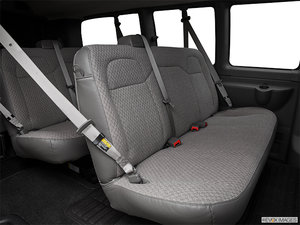 Chevrolet Express Passenger 2500 LS 2023 - photo 5