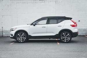 2021 Volvo XC40 T5 AWD R-Design