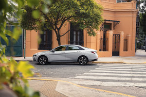 Why the Hyundai Elantra is the Perfect Car for First-Time Buyers