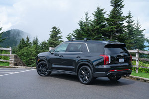 The 2024 Hyundai Palisade: A Blend of Power, Versatility, and Safety