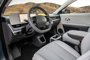 Comparing Hyundai's Electric Superstars: The 2024 Ioniq 5 and Ioniq 6