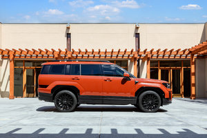 The 2024 Hyundai Santa Fe Introduces UV-C Sterilization: A Leap in Automotive Hygiene