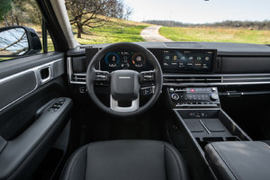 Comparing the 2024 Hyundai Santa Fe and the 2024 Kia Sorento