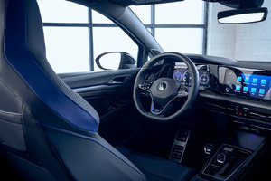 The Ultimate Comparison: 2023 Volkswagen Golf R vs. 2023 Honda Civic Type R