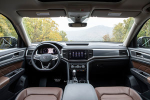 Discover the Charm of a Pre-Owned Volkswagen Atlas: A Blend of Design, Performance, and Spaciousness