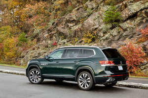 Discover the Charm of a Pre-Owned Volkswagen Atlas: A Blend of Design, Performance, and Spaciousness