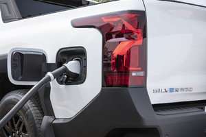 Chevrolet Silverado EV 2024 : prix et autonomie améliorée confirmés