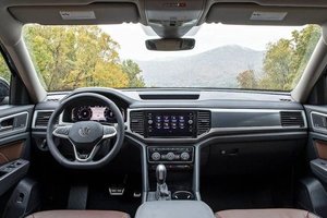 2025 Volkswagen Atlas: Refinement and Capability in a Three-Row SUV