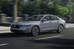 Honda Accord hybride 2025 : prix, specs et fiche technique