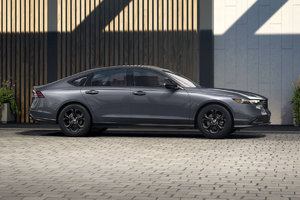 Honda Accord hybride 2025 : prix, specs et fiche technique