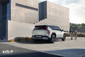 2024 Kia EV9: A Bold & Elegant Three-Row Electric SUV